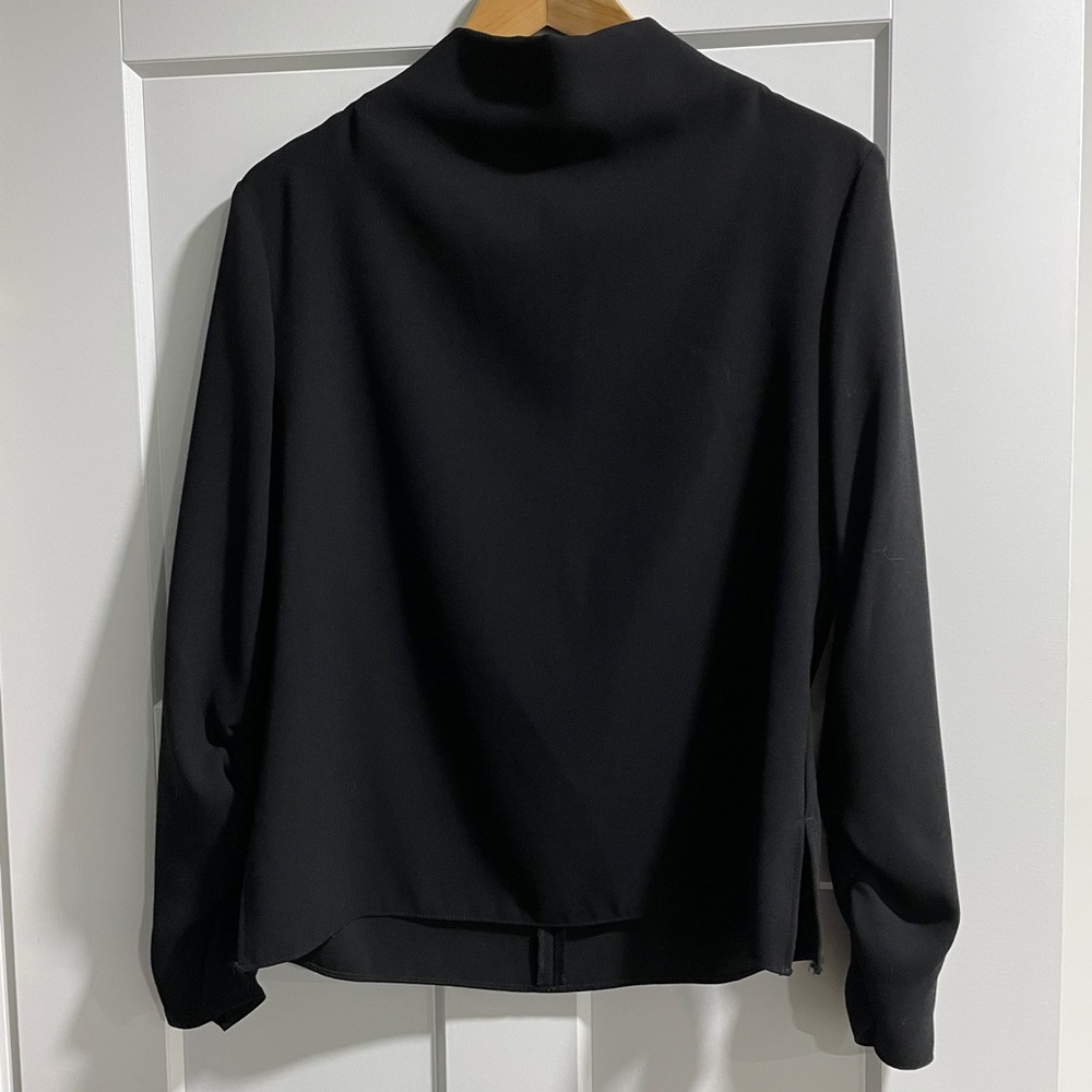 Draped sleeve top black